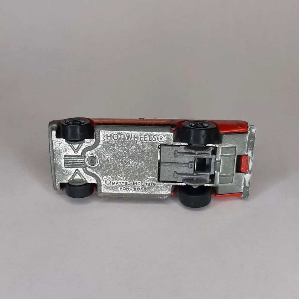 Vintage 1979 Hot Wheels Hi-Rakers Diecast 1/64 Scale D-50 Red Dodge Pickup Truck